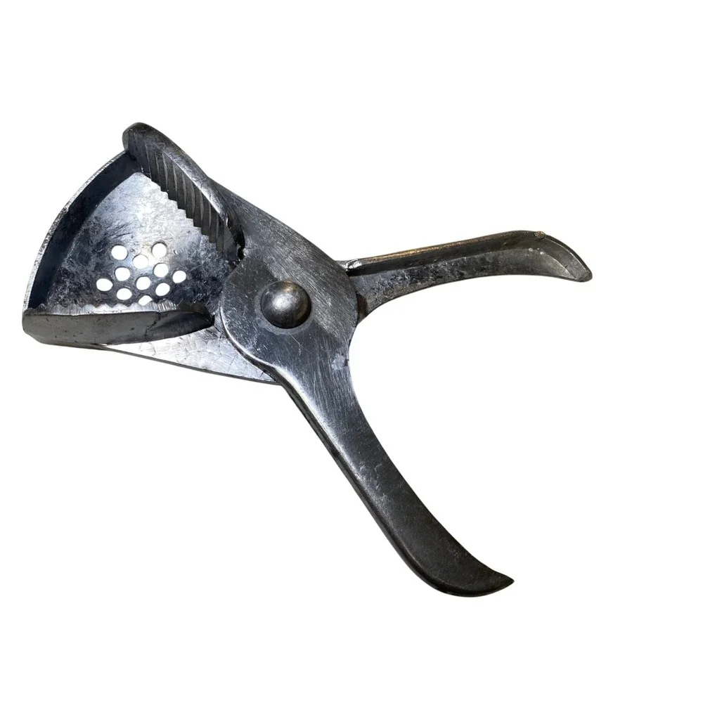 Vintage Japan Cast Aluminum Citrus Wedge‎ Squeezer Lemon Lime Press Bar Tool